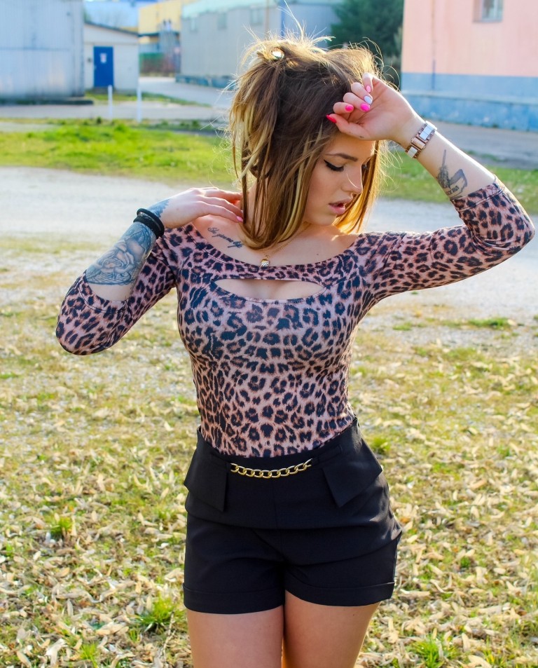 Me Gusta láncos rövidnadrág